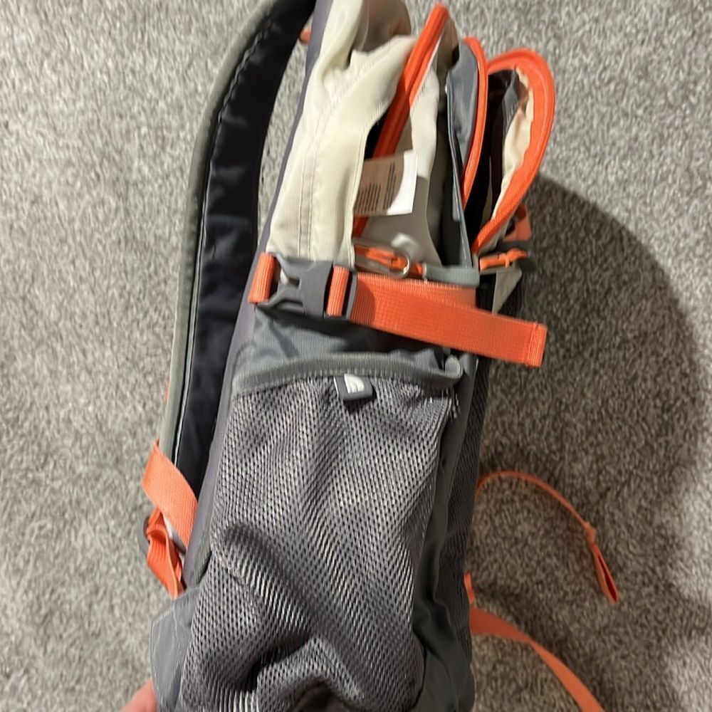 North Face Recon Travel School Laptop Carry Hiking Trail Backpack Creme Orange - Picture 10 of 10